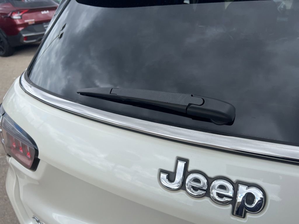 Used 2021 Jeep Compass Limited image 33