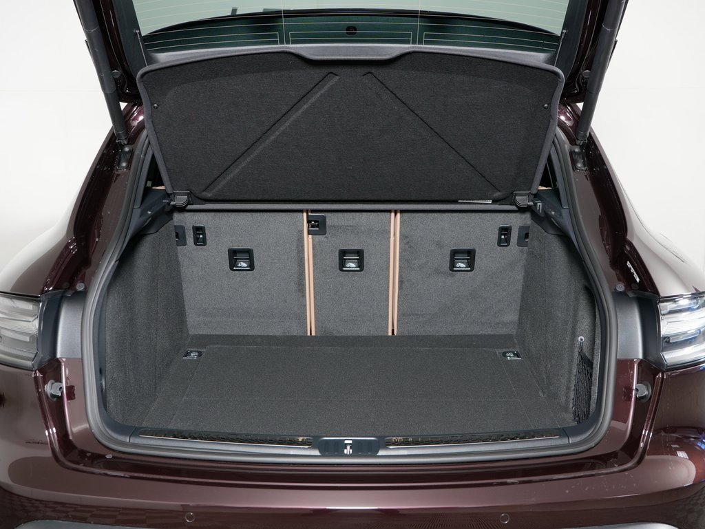 New 2026 Porsche Macan image 14