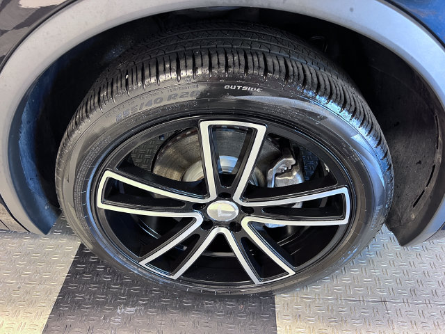 Certified 2024 Volkswagen Tiguan SEL R-Line AWD/4WD image 10