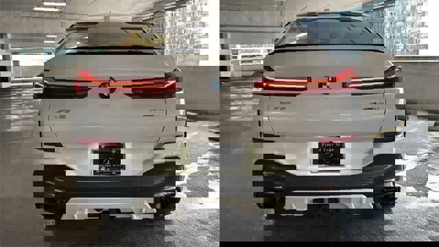 Used 2026 BMW X6 xDrive40i image 7