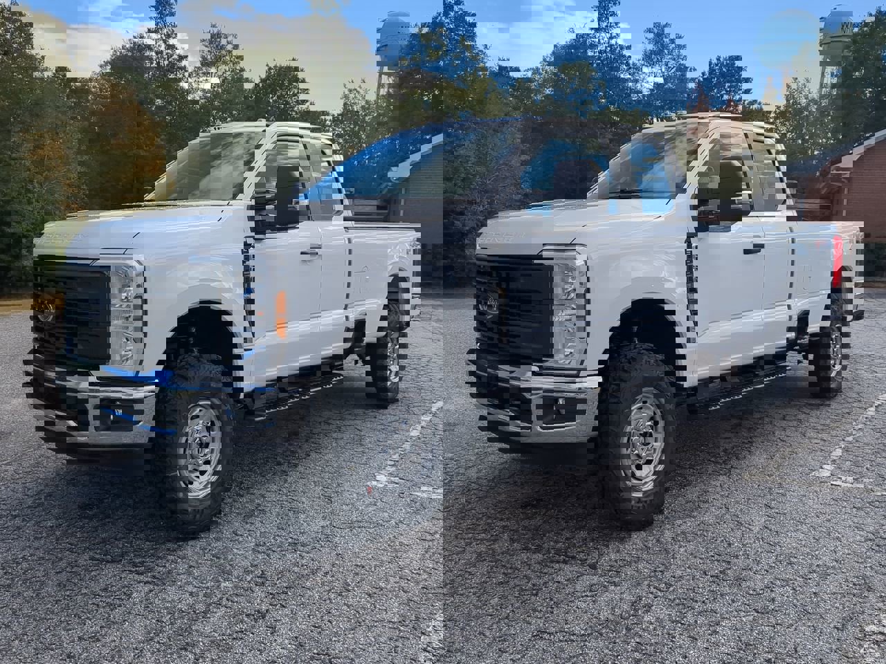 New 2026 Ford F250 XL w/ XL Off-Road Package image 6