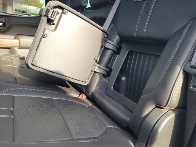 Used 2020 Chevrolet Silverado 1500 High Country w/ Technology Package AWD/4WD image 32