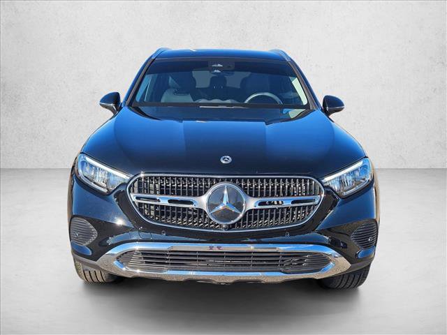 Used 2025 Mercedes-Benz GLC 350e 4MATIC image 2