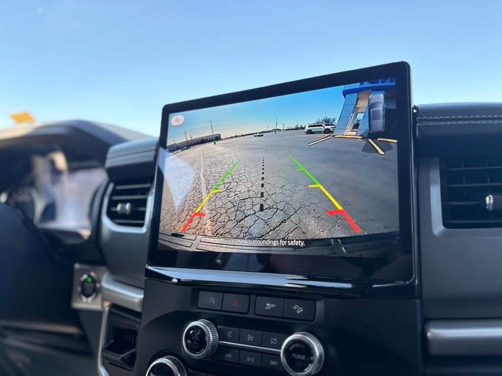 Used 2024 Ford Expedition Max XLT image 28