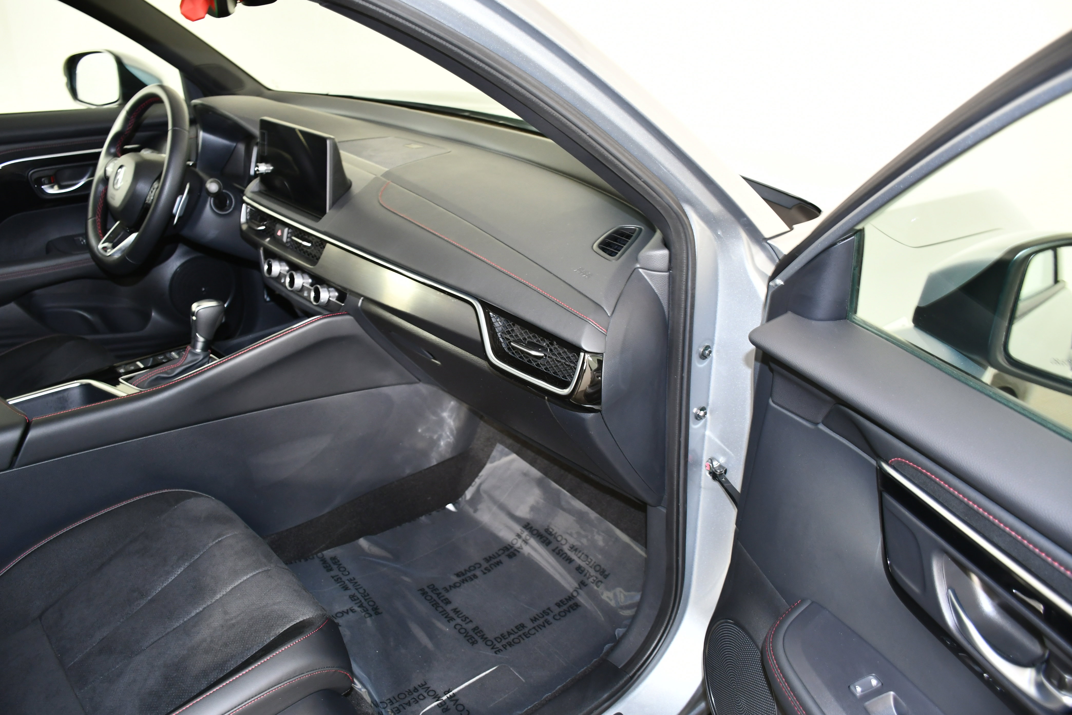 Certified 2025 Acura ADX A-Spec image 39