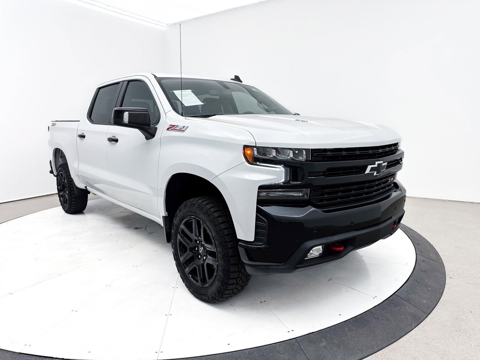 Used 2021 Chevrolet Silverado 1500 LT Trail Boss w/ Convenience Package II image 13