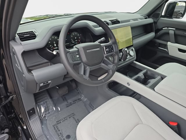 New 2026 Land Rover Defender 110 X-Dynamic SE AWD/4WD image 13
