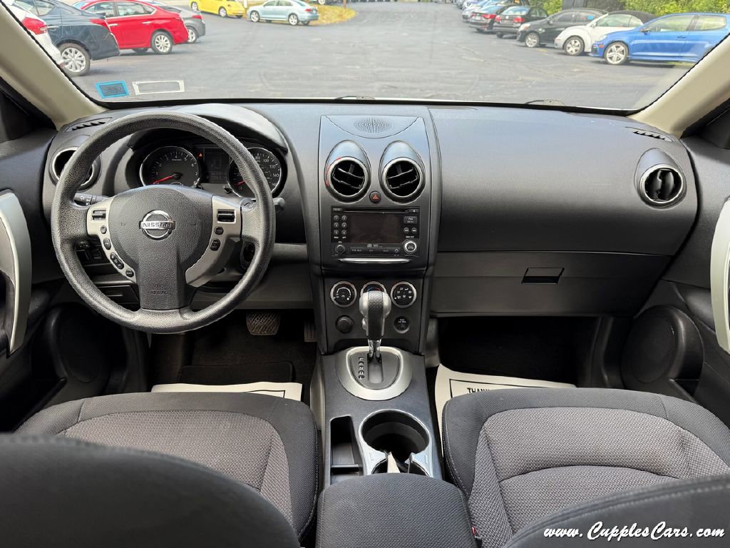 Used 2011 Nissan Rogue SV image 15