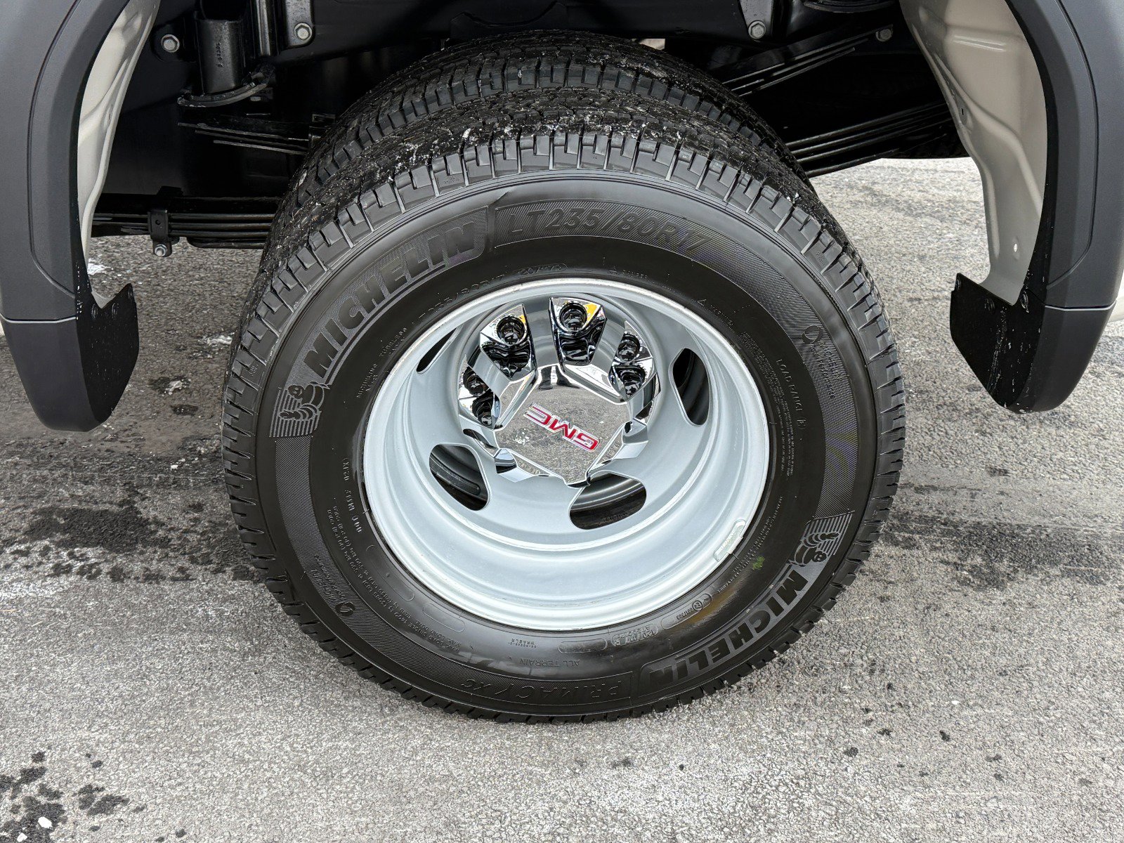 New 2026 GMC Sierra 3500 SLE image 10