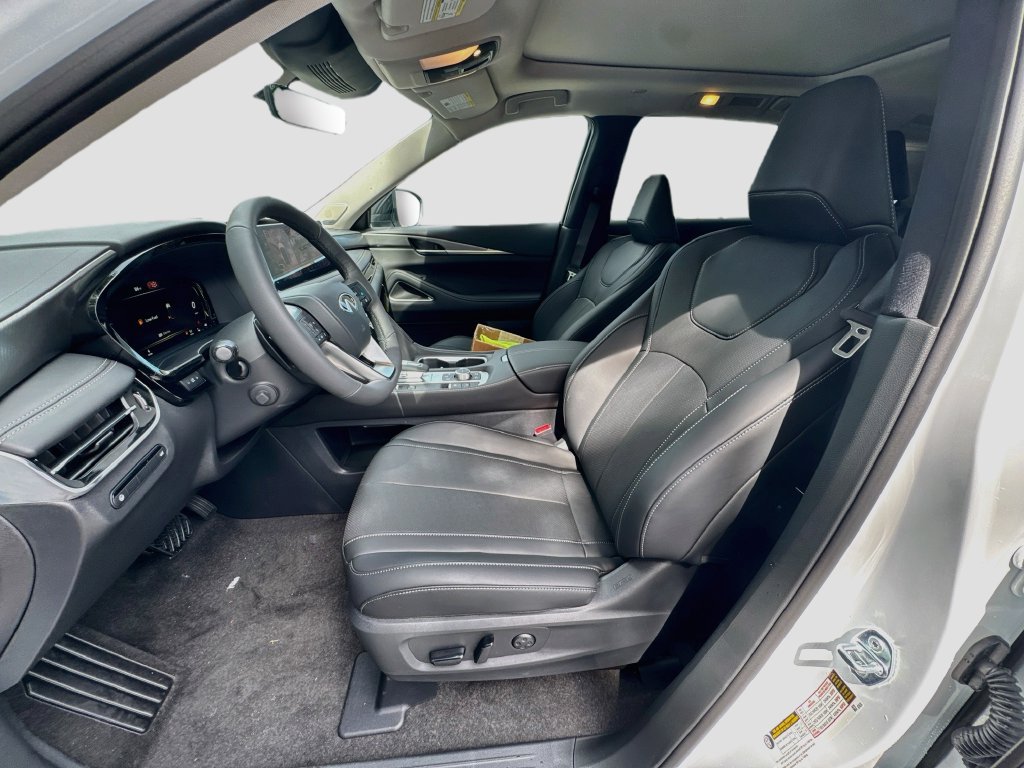 Used 2027 INFINITI QX60 Luxe w/ Cargo Package FWD image 23