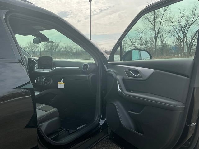 New 2026 Chevrolet Blazer LT w/ Convenience Package FWD image 17