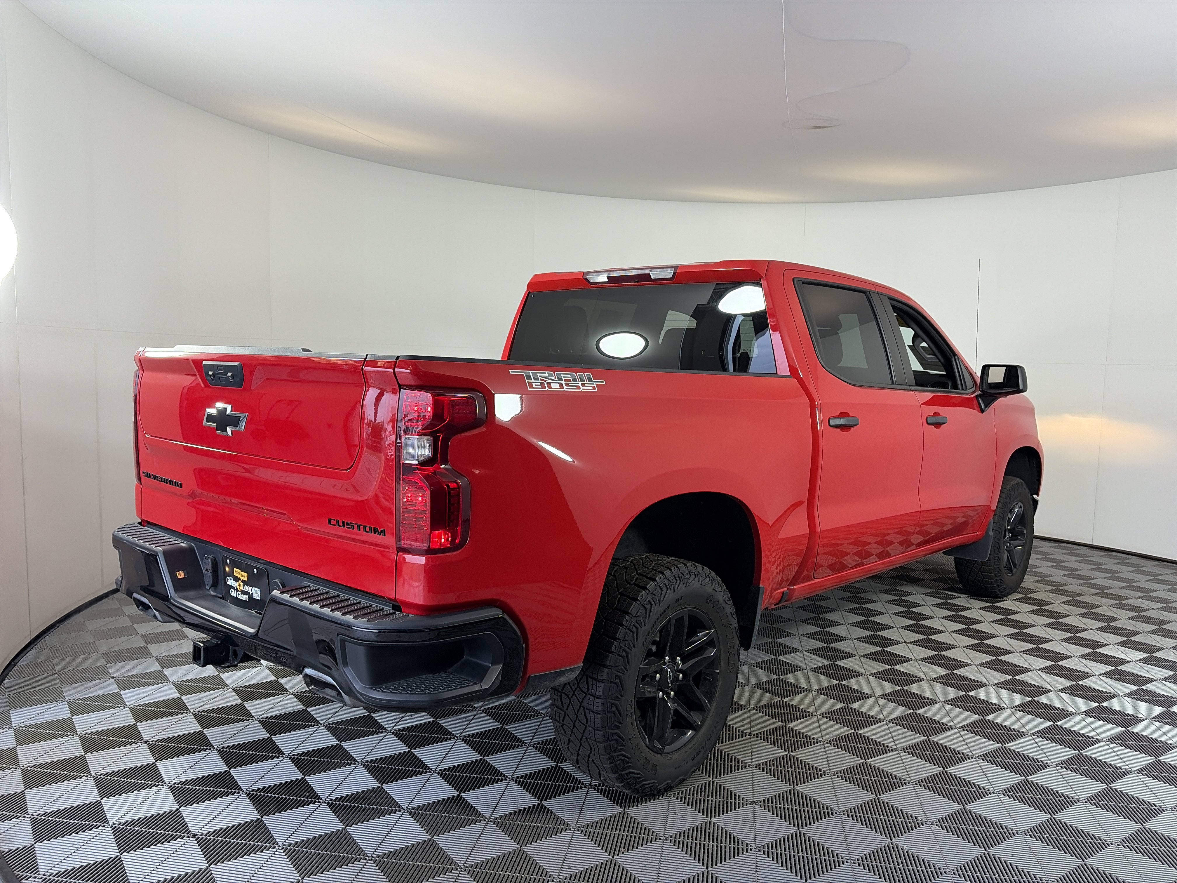 Used 2024 Chevrolet Silverado 1500 Custom Trail Boss w/ LPO, Dark Essentials Package AWD/4WD image 10