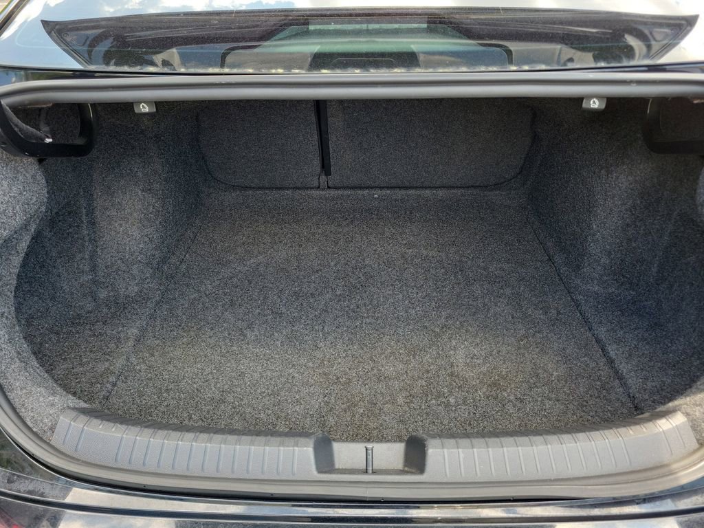 Used 2023 Volkswagen Jetta Sport image 7