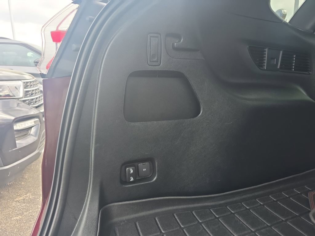 Certified 2021 Ford Edge ST-Line AWD/4WD image 12