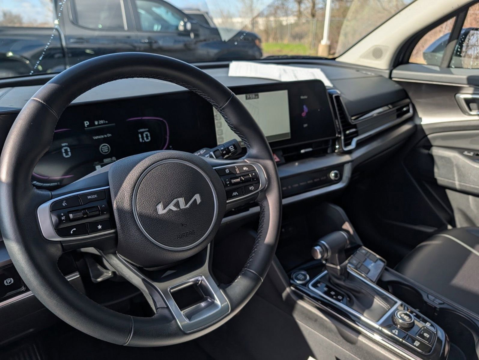 Used 2025 Kia Sportage EX w/ Premium Package image 28