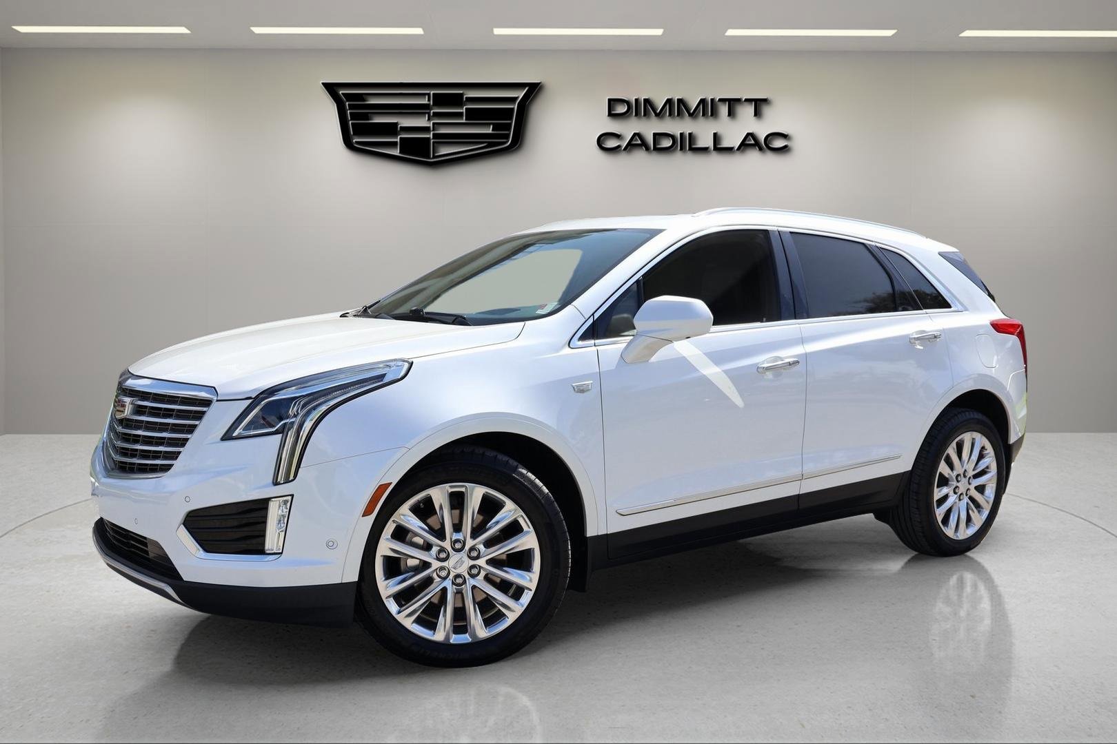 Used 2017 Cadillac XT5 Platinum w/ Driver Assist Package