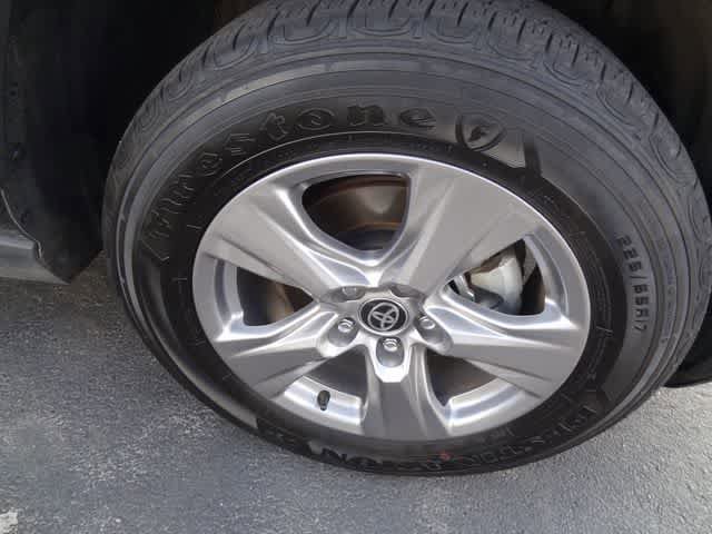 Certified 2025 Toyota RAV4 XLE AWD/4WD image 16