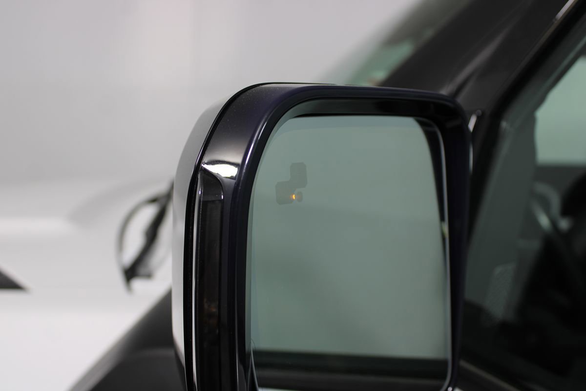 Used 2021 Land Rover Defender 90 S AWD/4WD image 42