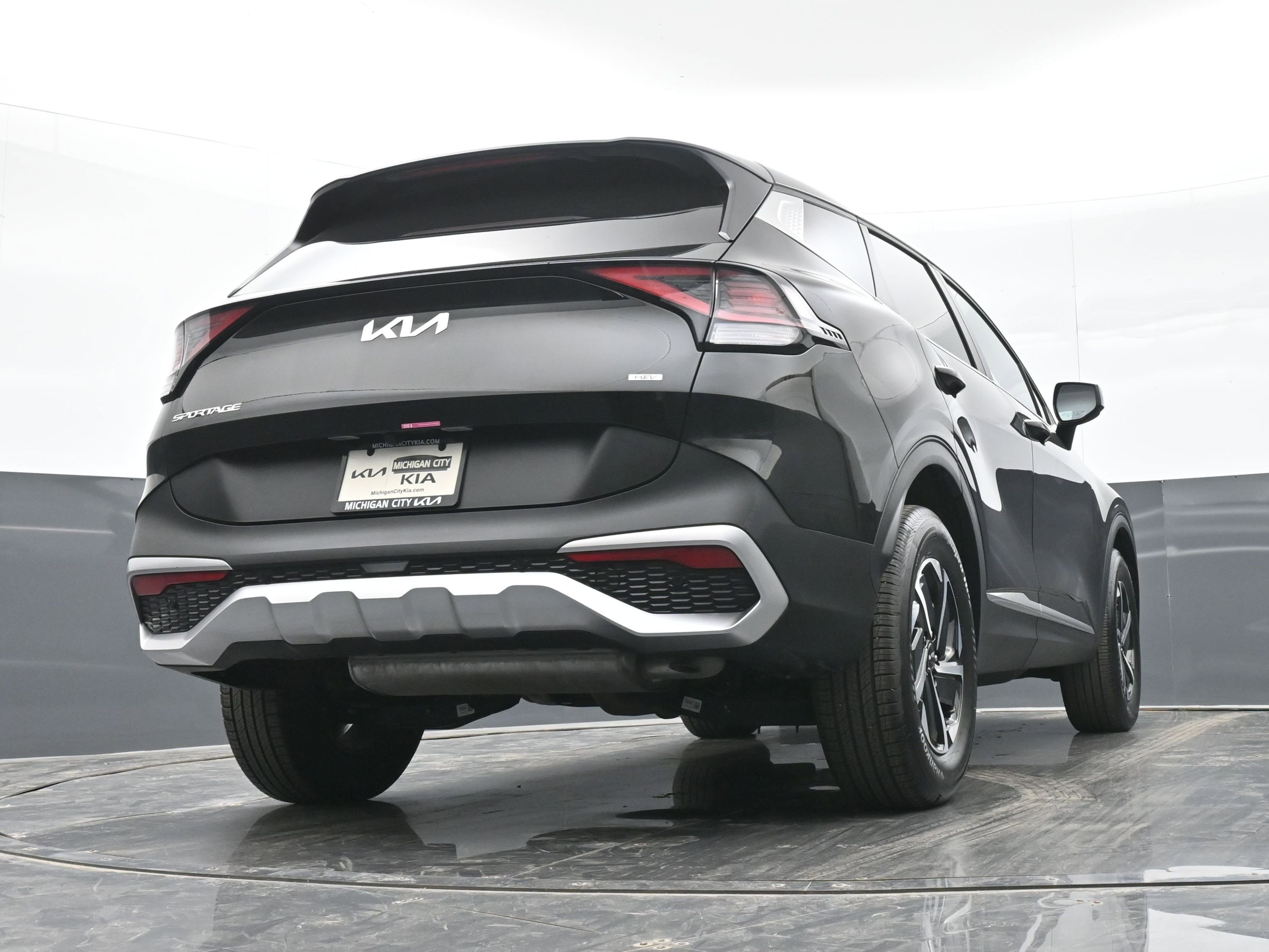 Used 2025 Kia Sportage LX image 36