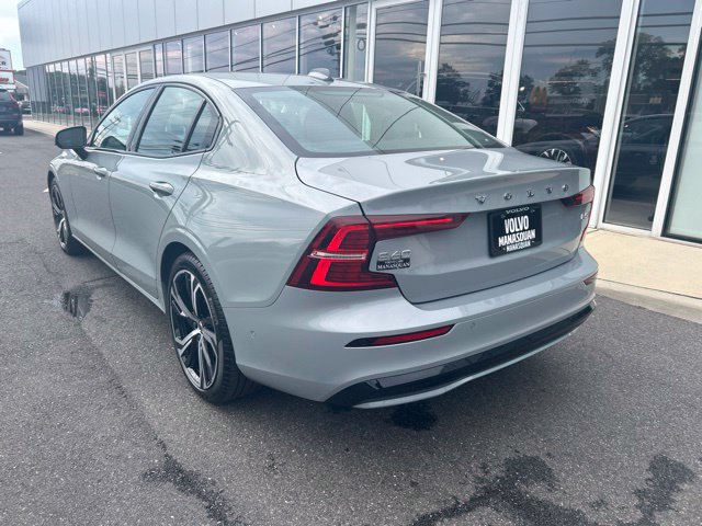 Used 2025 Volvo S60 B5 Plus AWD/4WD image 3