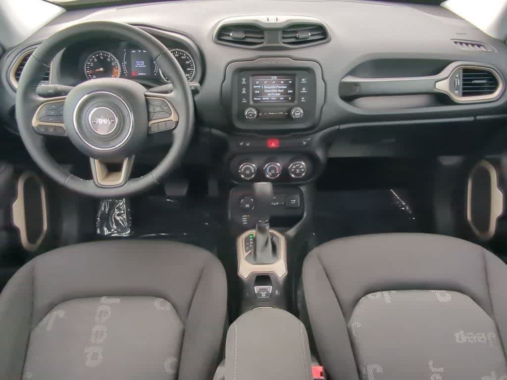 Used 2017 Jeep Renegade Latitude w/ Cold Weather Group AWD/4WD image 13