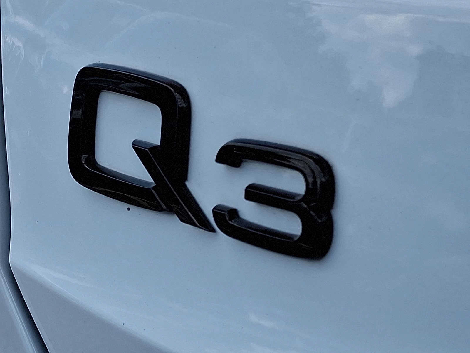 Used 2024 Audi Q3 2.0T Premium Plus w/ Premium Plus Package AWD/4WD image 30