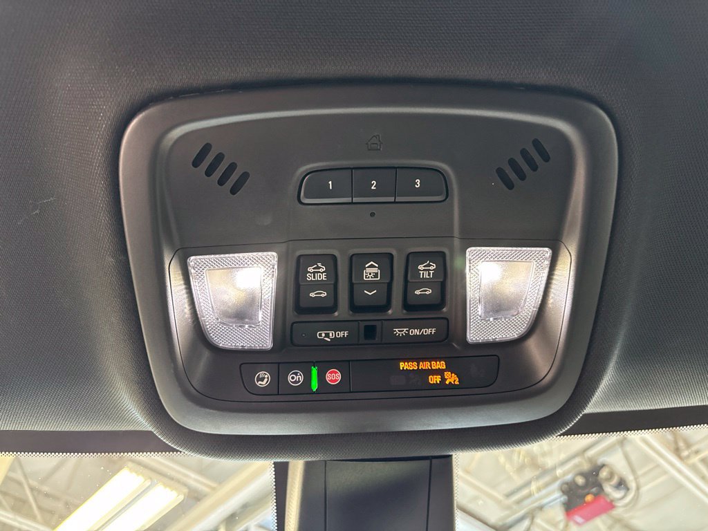 Used 2023 Chevrolet Traverse LT w/ LT Premium Package AWD/4WD image 40