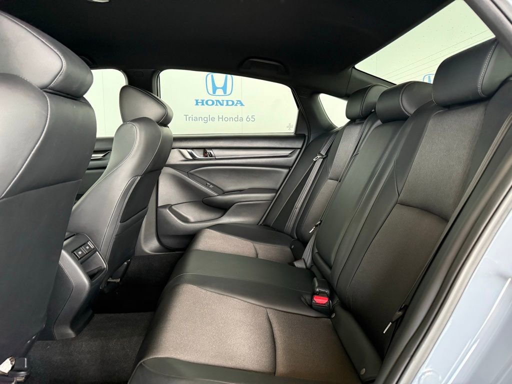 Used 2022 Honda Accord Sport image 11
