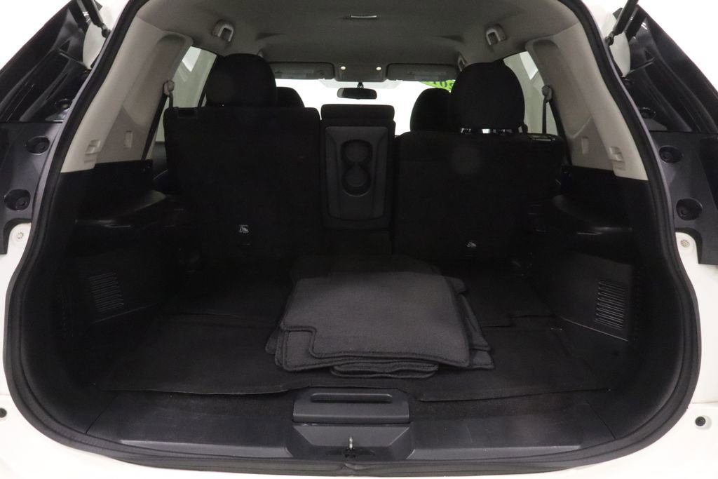 Used 2019 Nissan Rogue S FWD image 19