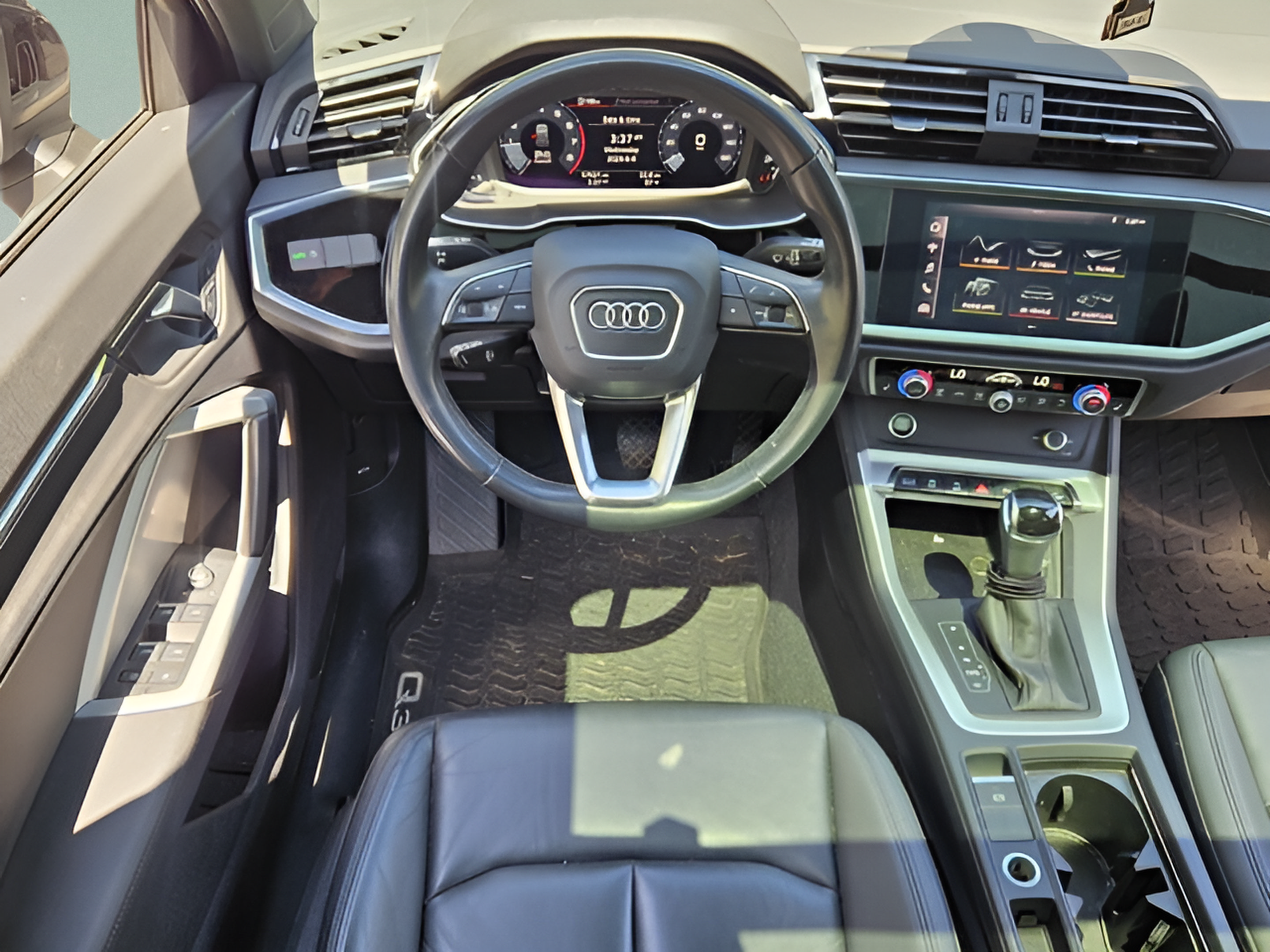 Used 2021 Audi Q3 2.0T Premium w/ Convenience Package AWD/4WD image 11