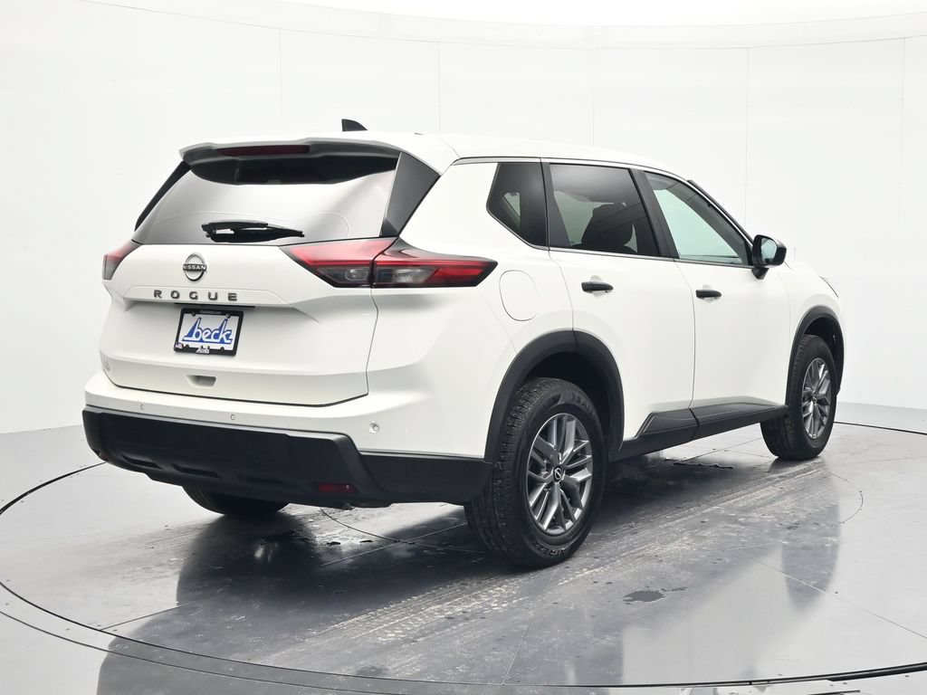 Used 2024 Nissan Rogue S FWD image 5