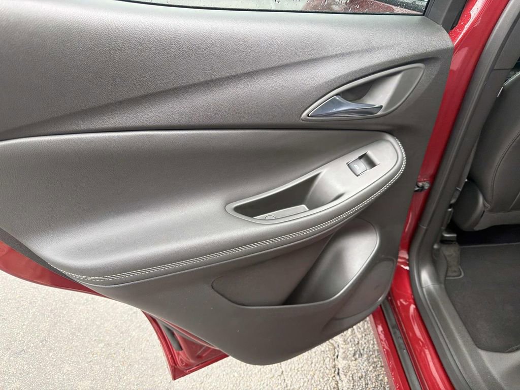 Used 2023 Buick Encore GX Select w/ Sport Touring Package image 15