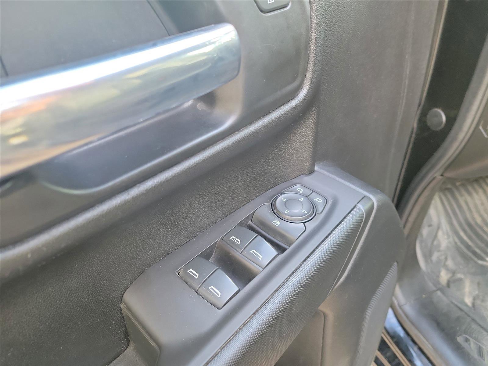 Used 2020 GMC Sierra 1500 2WD Double Cab w/ Convenience Package image 19
