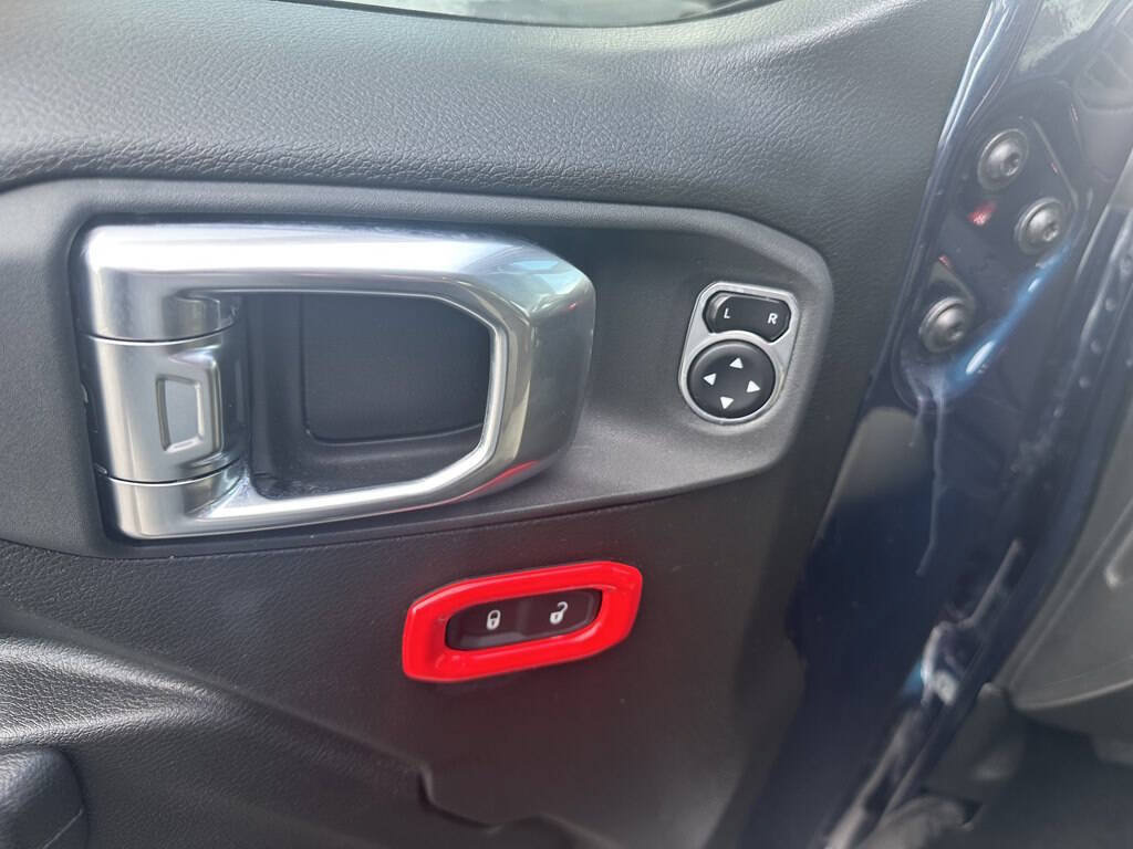 Used 2025 Jeep Gladiator Sport AWD/4WD image 13