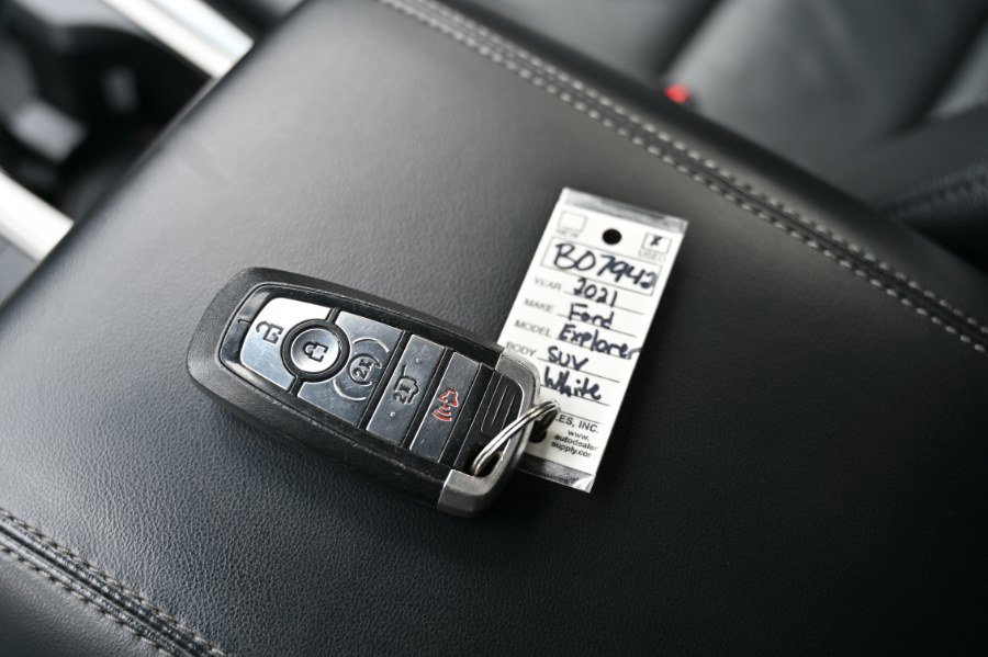 Used 2021 Ford Explorer Limited image 29