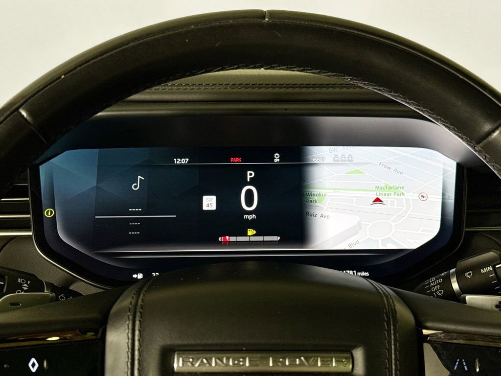 Used 2023 Land Rover Range Rover Sport SE Dynamic image 10