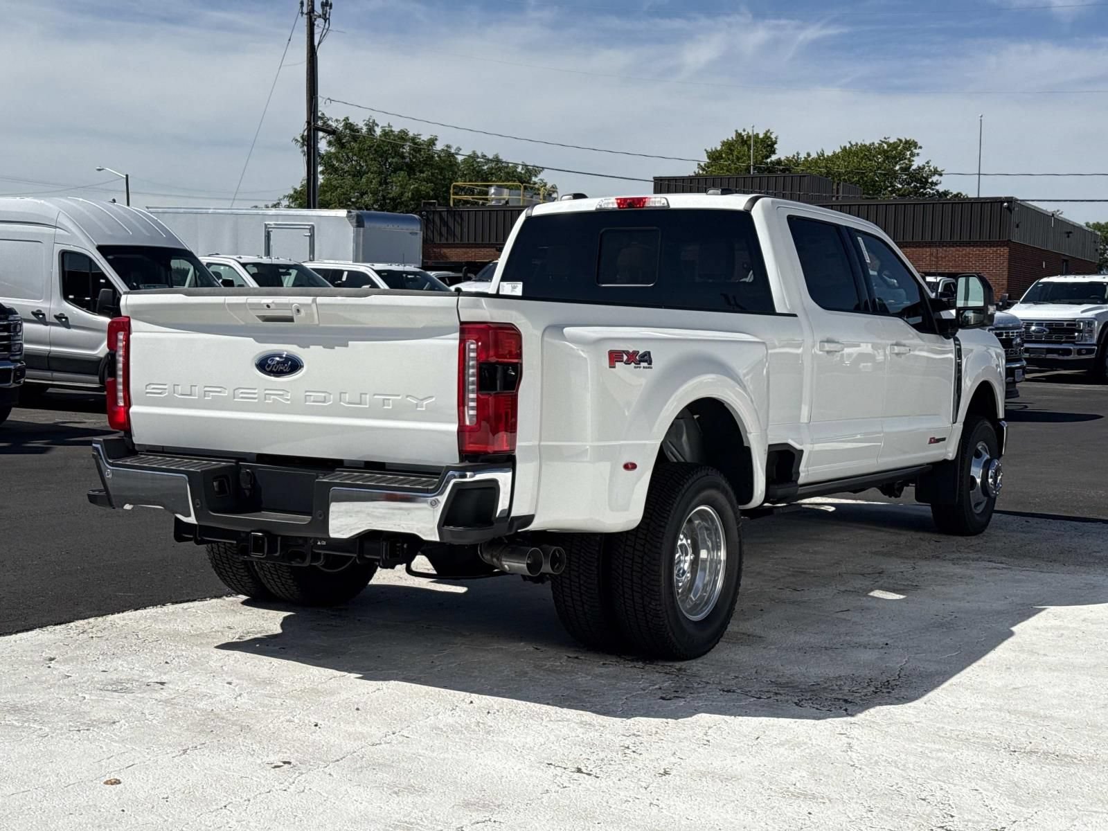New 2026 Ford F350 Lariat w/ Lariat Ultimate Package AWD/4WD image 3