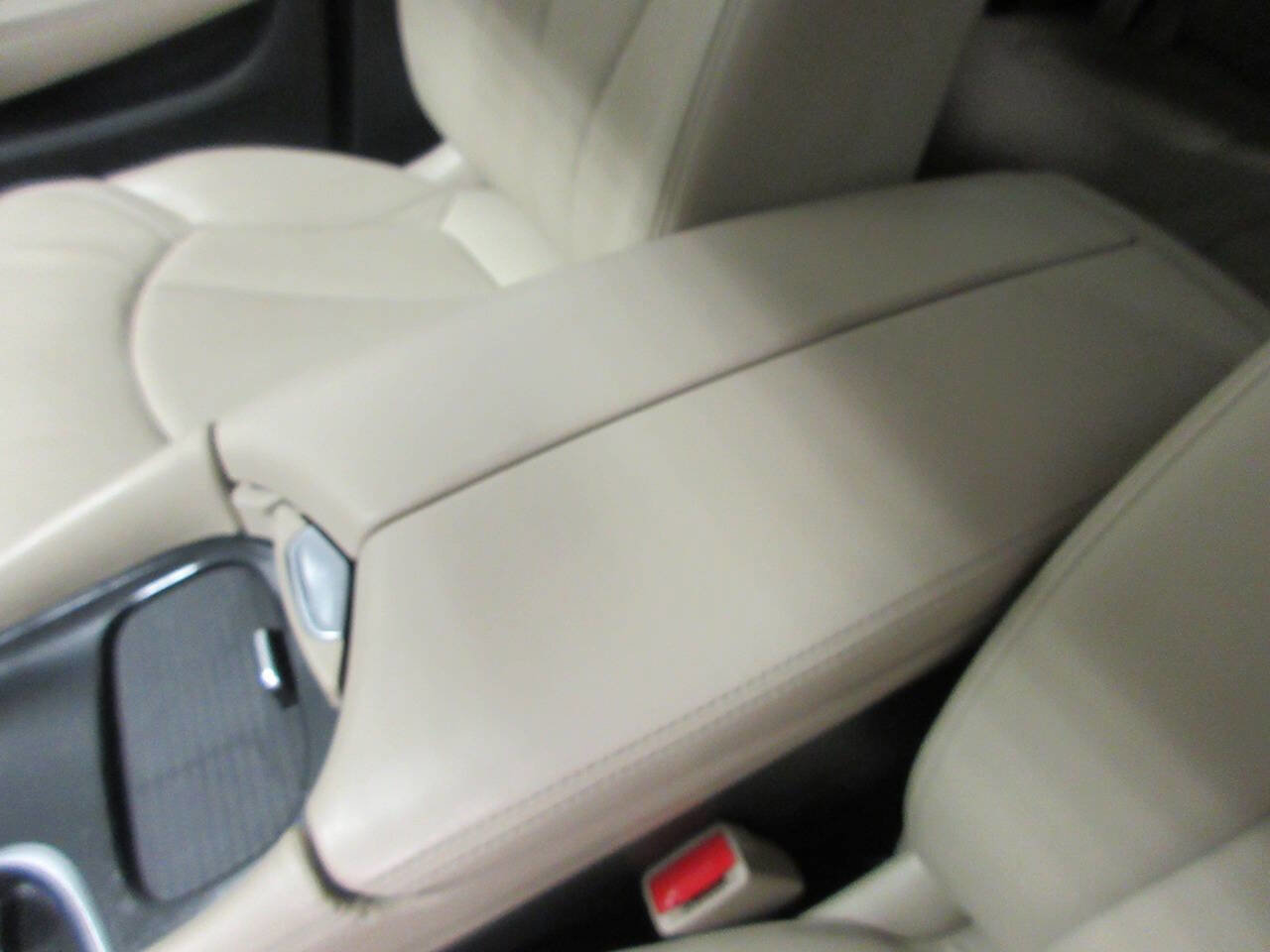 Used 2017 Buick Envision Essence AWD/4WD image 26
