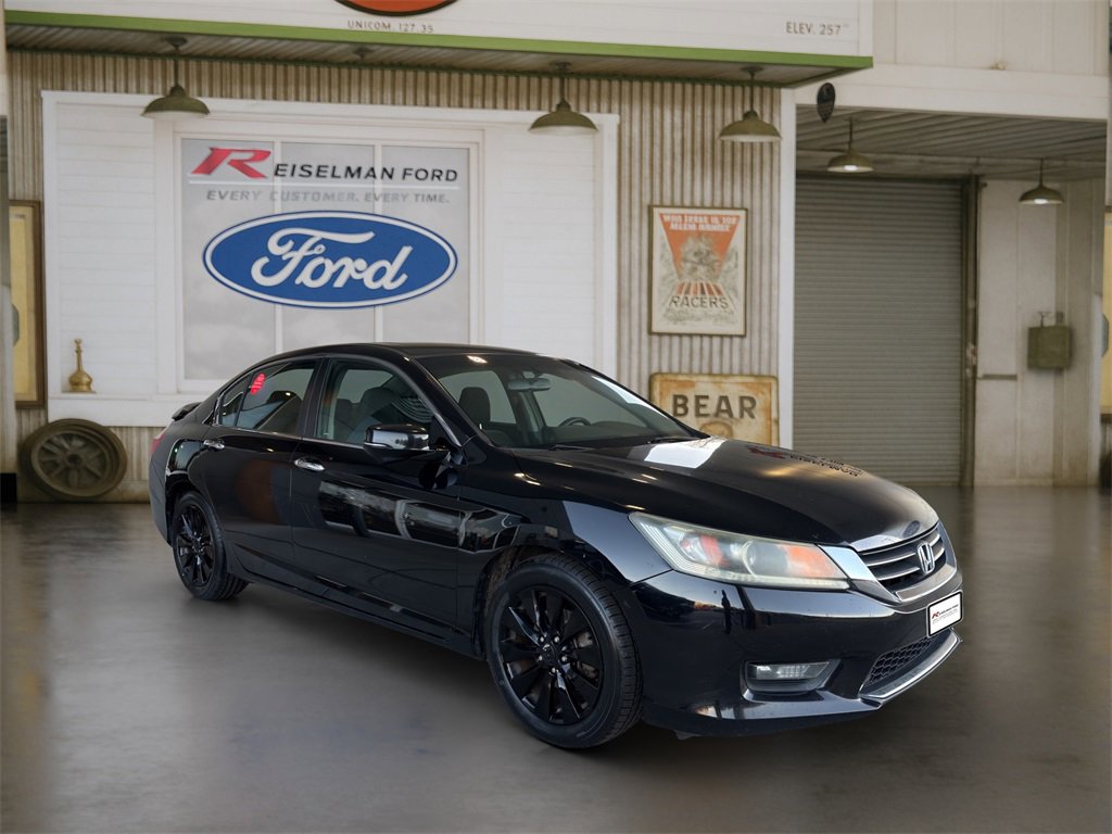 Used 2015 Honda Accord EX image 1