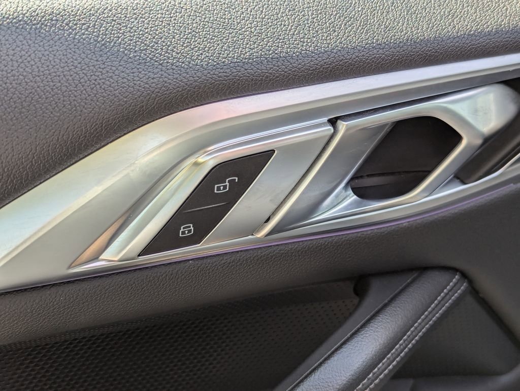 Used 2022 BMW M440i Convertible w/ Premium Package image 30