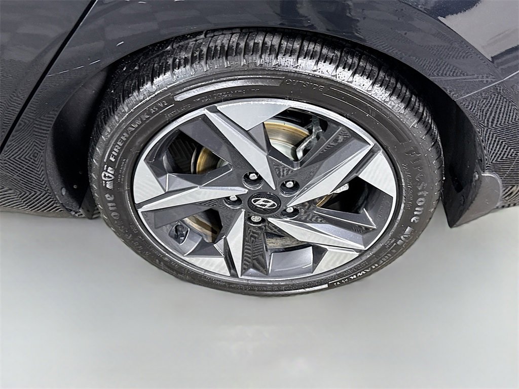 Certified 2022 Hyundai Elantra Limited w/ Cargo Package image 34