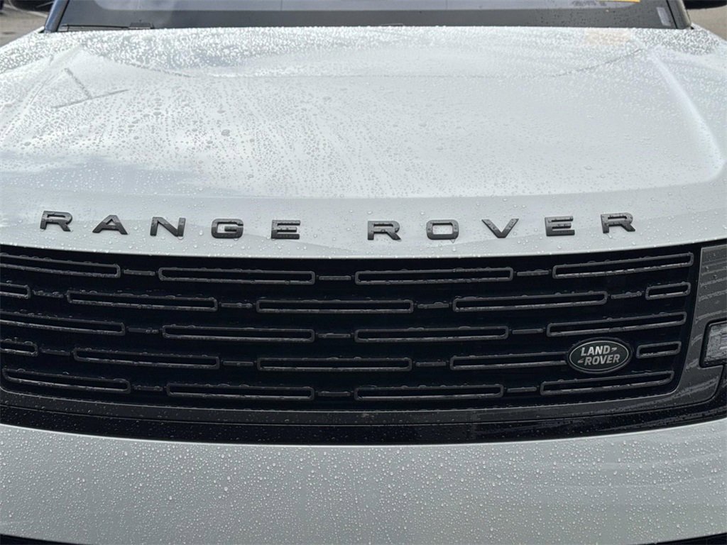 Used 2023 Land Rover Range Rover SE image 11