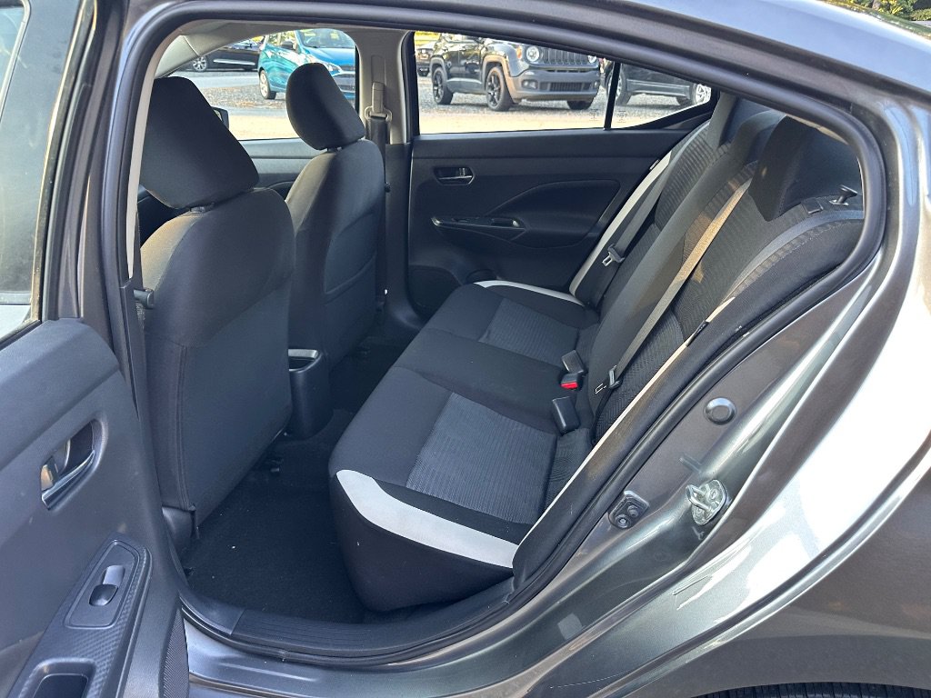 Used 2022 Nissan Versa SV FWD image 15