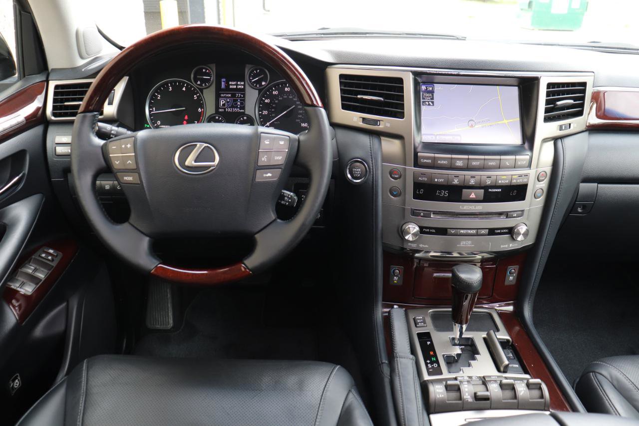 Used 2015 Lexus LX 570 4WD image 38