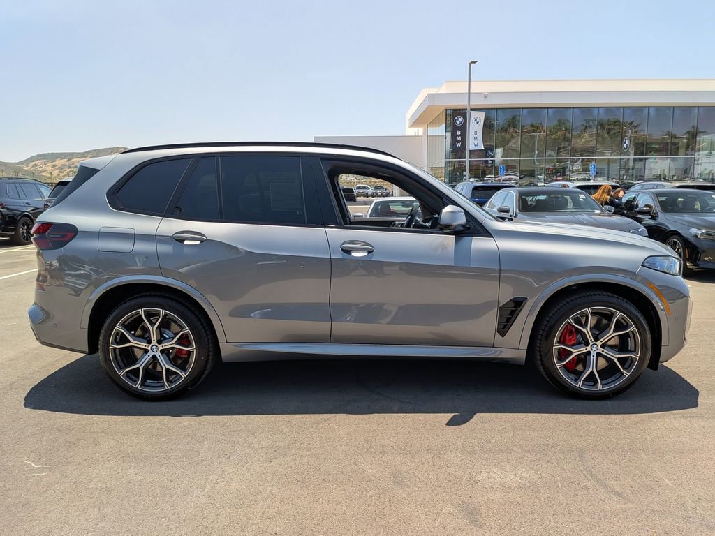 New 2026 BMW X5 xDrive50e w/ M Sport Package AWD/4WD image 3
