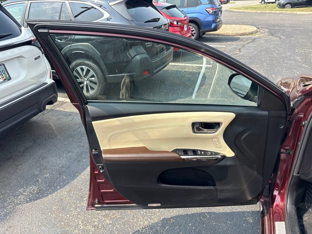 Used 2018 Toyota Avalon XLE Premium w/ Protection Package FWD image 15