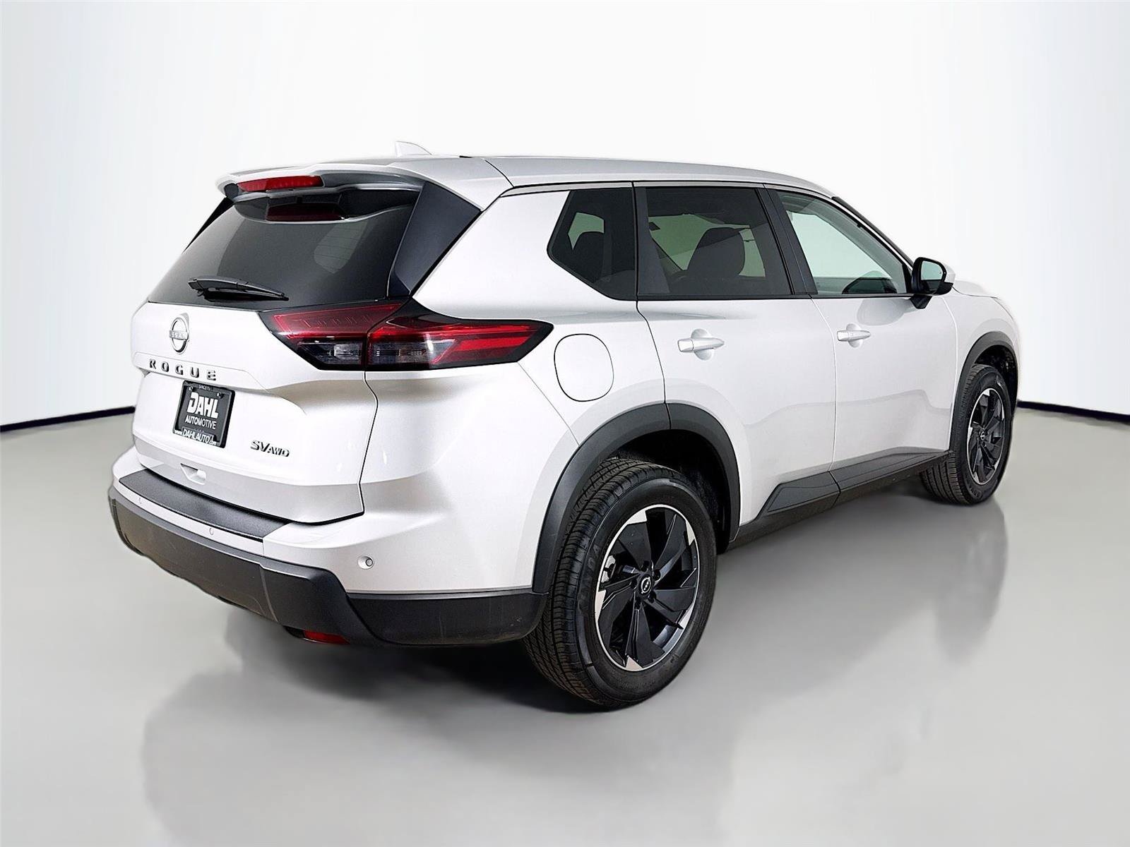 Used 2024 Nissan Rogue SV AWD/4WD image 13