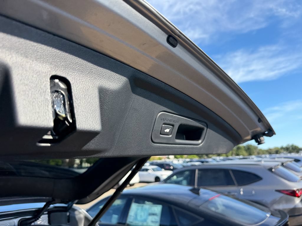 New 2026 Acura MDX SH-AWD image 30