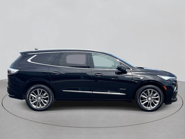 Used 2022 Buick Enclave Avenir w/ Avenir Technology Package AWD/4WD image 4