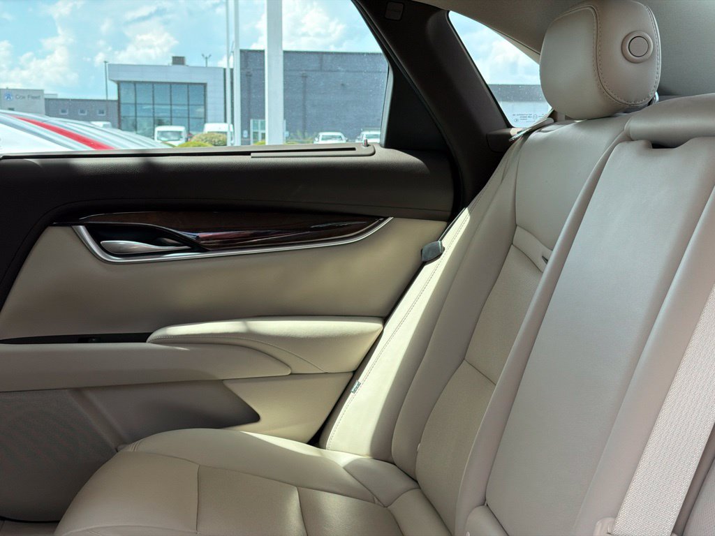 Used 2014 Cadillac XTS Premium FWD image 18